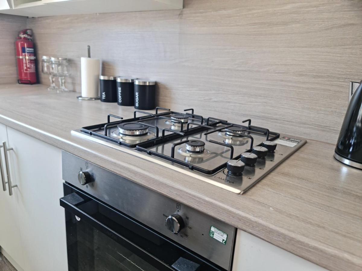 Immaculate 3-Bedrooms Dundee Apartment Bagian luar foto