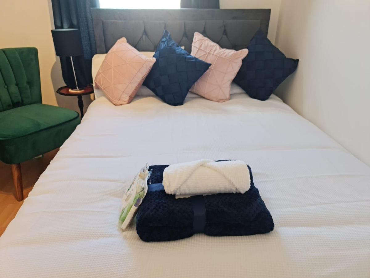 Immaculate 3-Bedrooms Dundee Apartment Bagian luar foto